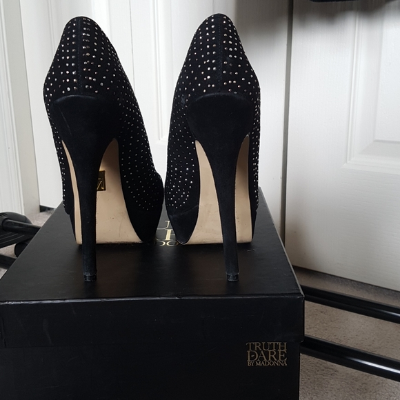 Madonna Truth or Dare platform heals - Picture 3 of 8